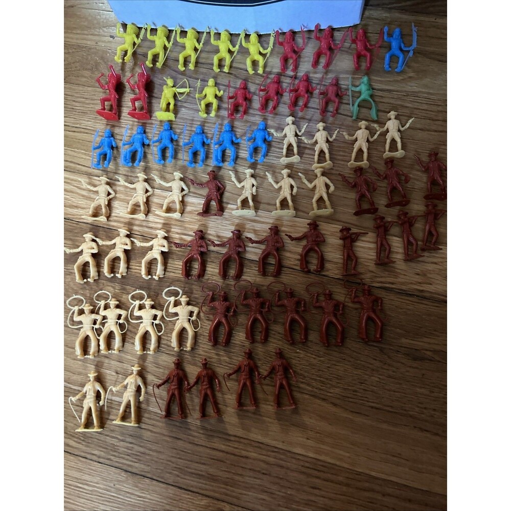 64 VINTAGE MULTIPLE TOYMAKERS MPC COWBOYS & INDIANS PLASTIC TOY FIGURES~6 COLORS